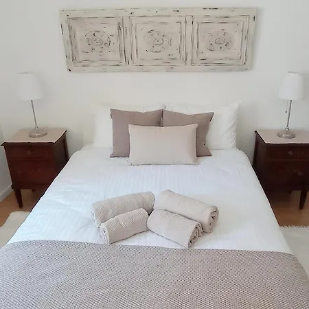 Cacilhas Riverside Lisbon Almada