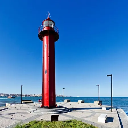 Cacilhas Riverside Lisbon דירה אלמאדה