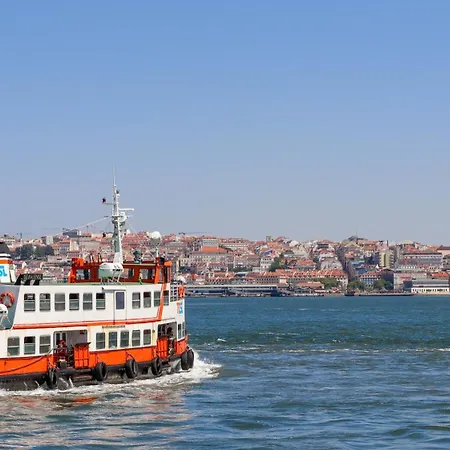 Cacilhas Riverside Lisbon 公寓