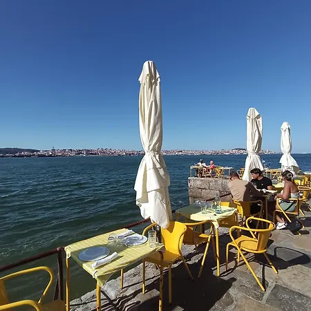 公寓 Cacilhas Riverside Lisbon *